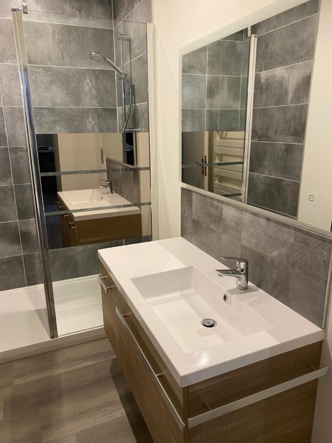 Residence Avec Un T3 Un T2 Et Un Studio En Centre Ville D Argelès-Gazost Exteriör bild