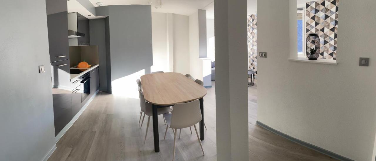 Residence Avec Un T3 Un T2 Et Un Studio En Centre Ville D Argelès-Gazost Exteriör bild