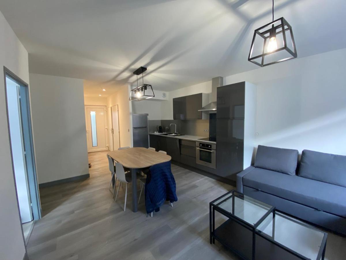 Residence Avec Un T3 Un T2 Et Un Studio En Centre Ville D Argelès-Gazost Exteriör bild