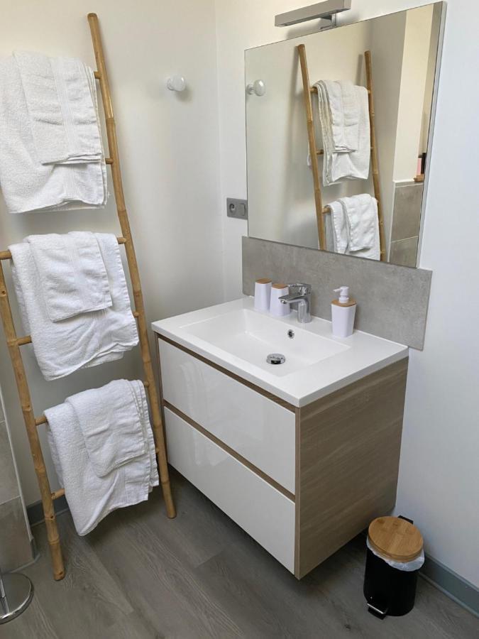 Residence Avec Un T3 Un T2 Et Un Studio En Centre Ville D Argelès-Gazost Exteriör bild